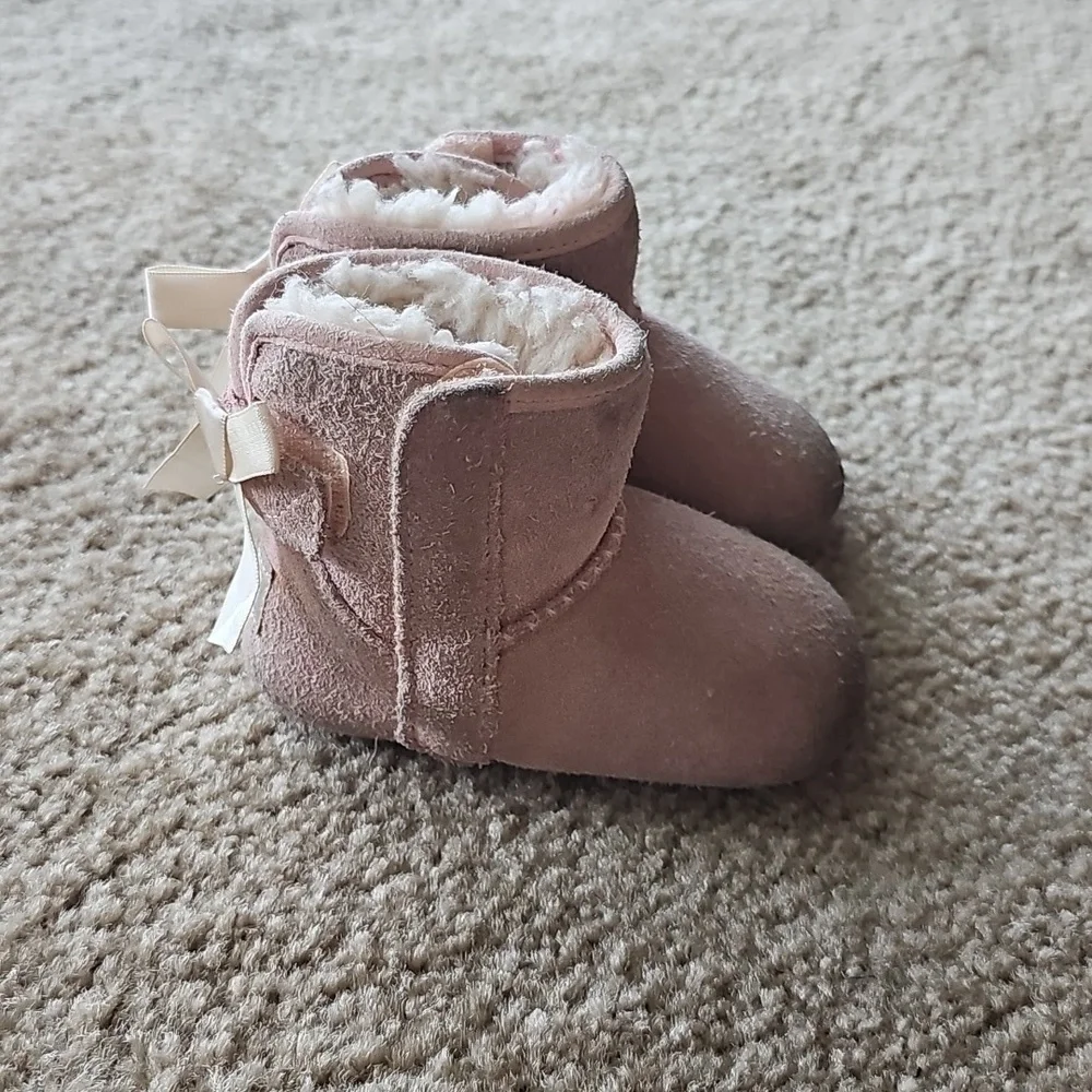 UGG Pink Jessie Bow Baby Booties Size 2/3
